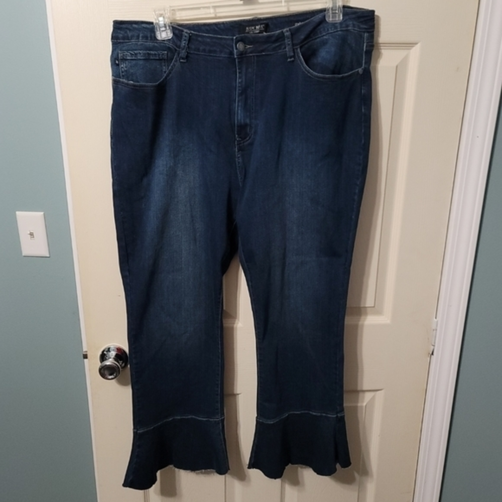 Judy Blue Crop Flare Fit Dark Wash Raw Hem Jeans Women's 3XL Excellent Condition